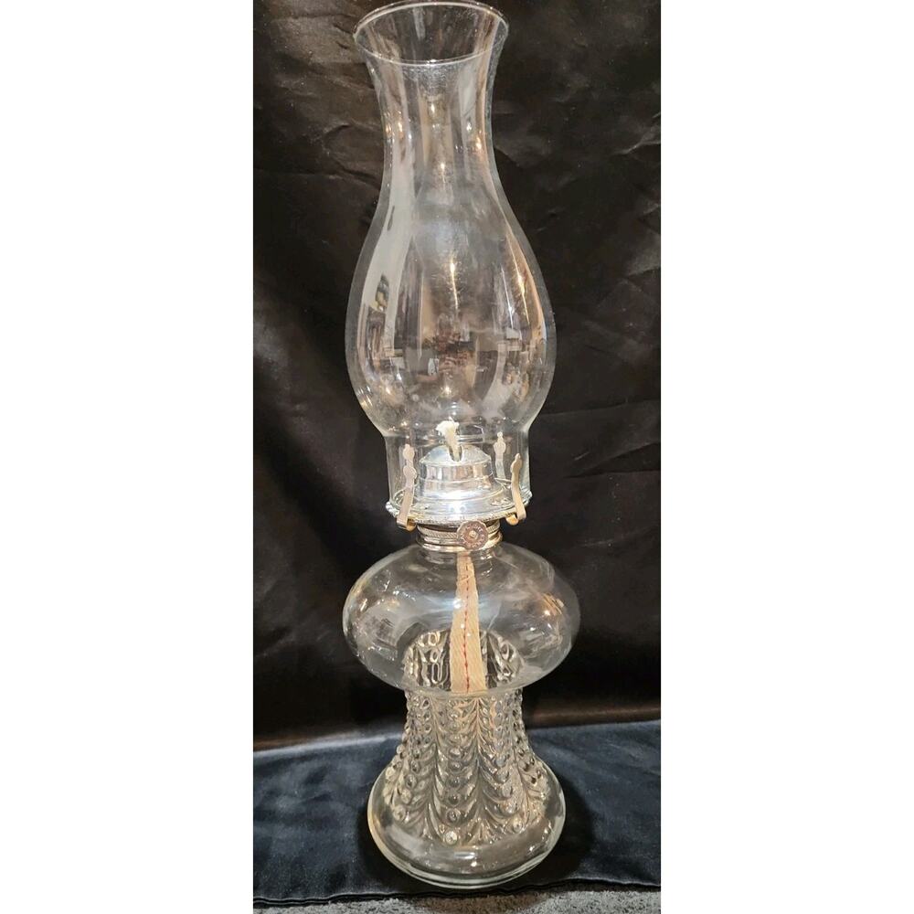 1985 clear glass oil lamp by Lamplight Farms textured base W/chimney 16.5" Tall